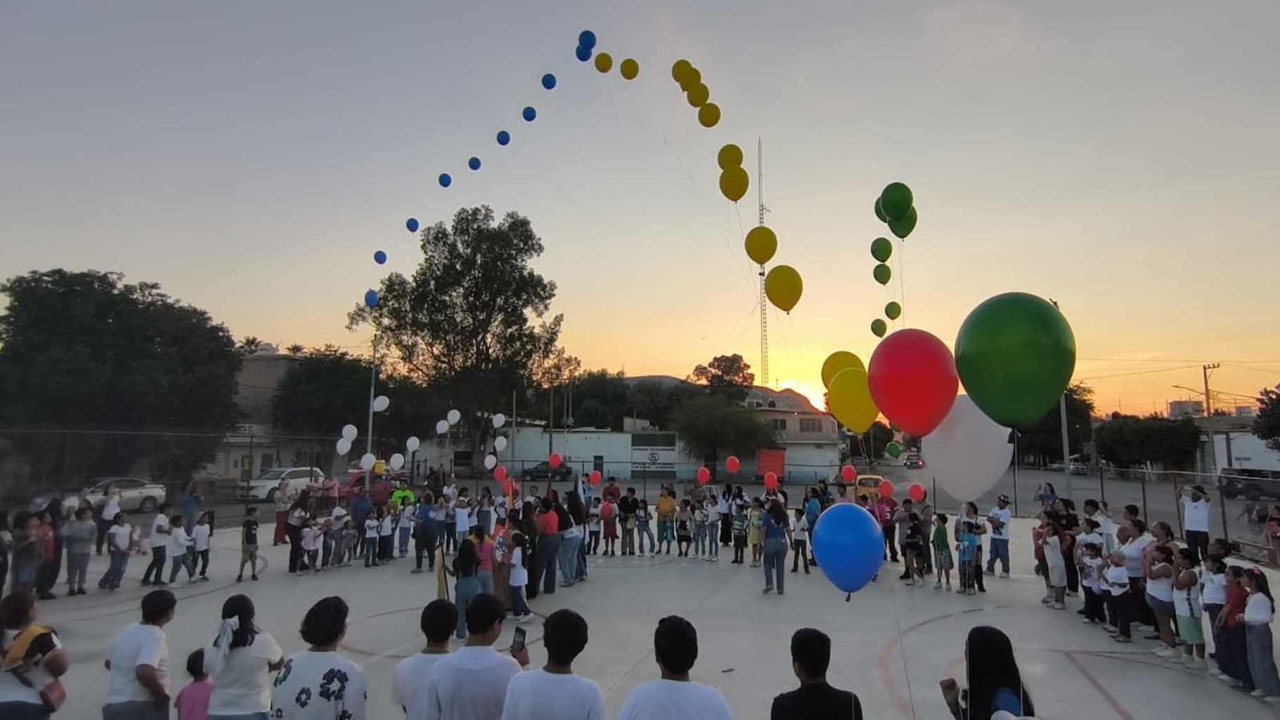 Nuestra comunidad parroquial se une en oración en el tradicional Rosario Misionero 2026